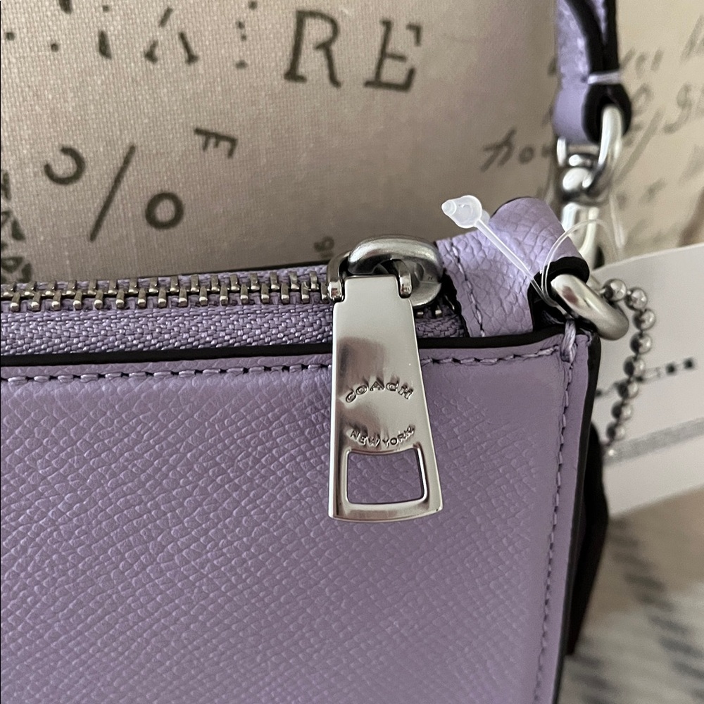 Coach Pouch Bag 💼 - Picture 3 of 10